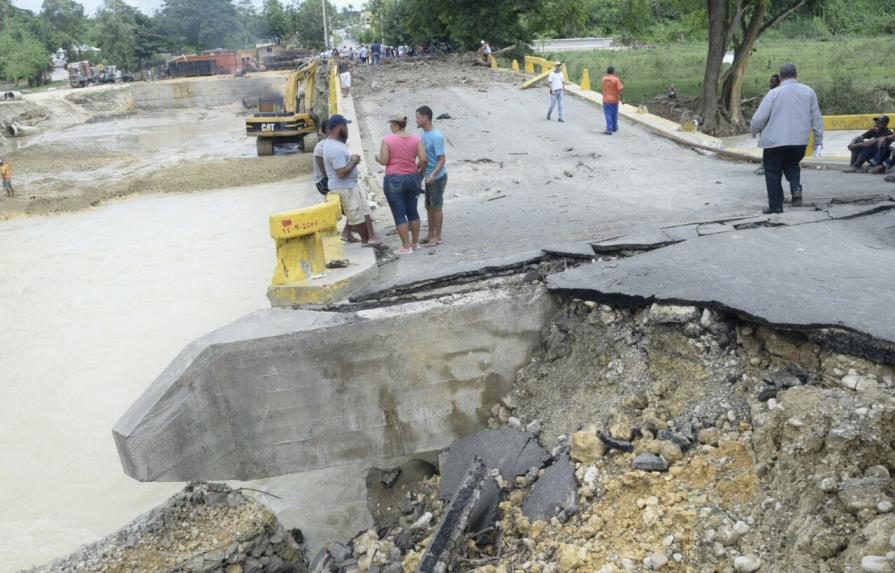 Colapsa puente que comunica las provincias Espaillat y Puerto Plata