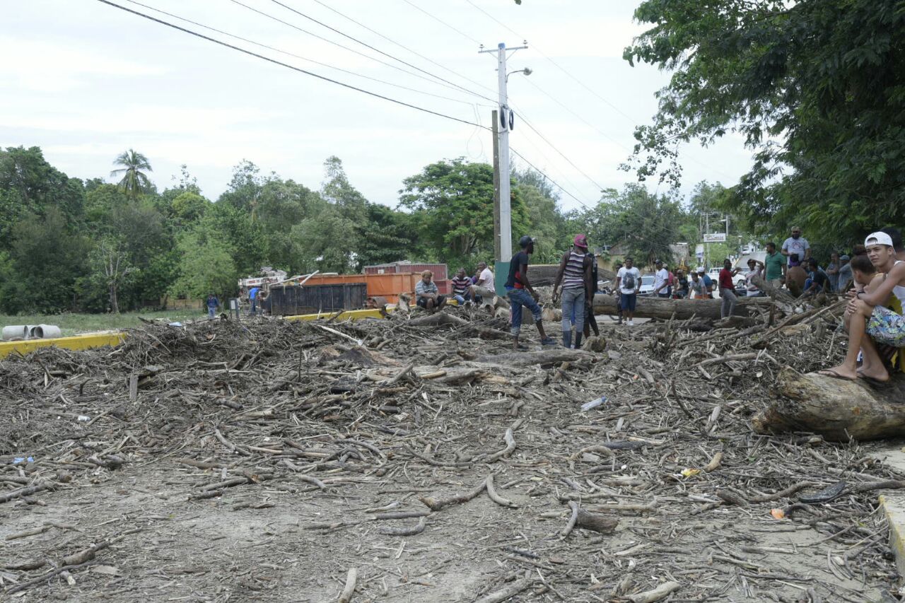 Daños en la carretera del municipio Jamao al Norte.