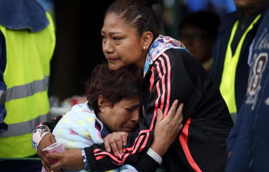 Familias de desaparecidos no pierden esperanzas tras sismo en México