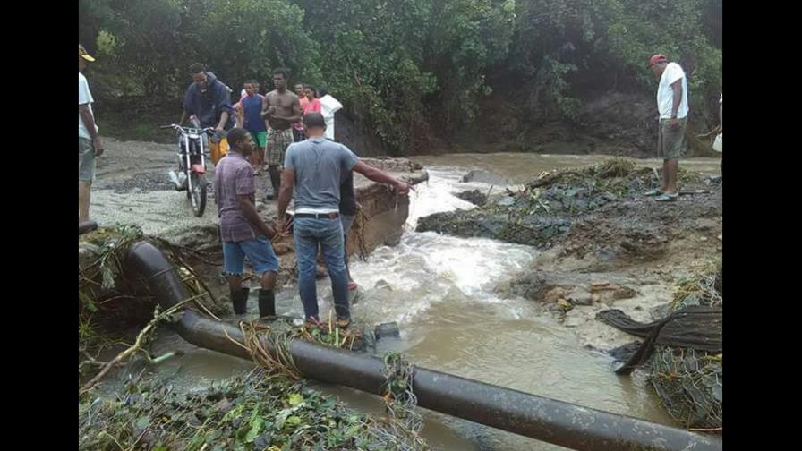 Distrito municipal San Francisco Vicentillo, incomunicado por las lluvias
