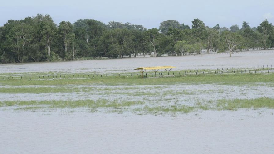 Pueblos de la región Norte bajo agua y  familias a la intemperie por María