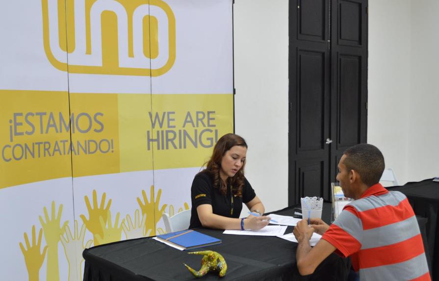 Anuncian feria de empleos para personal bilingüe en Puerto Plata
