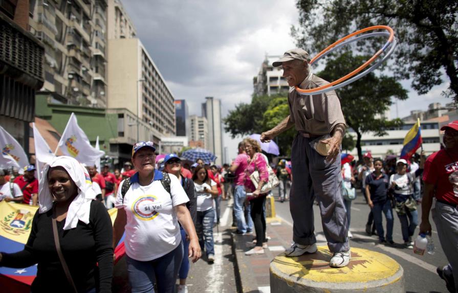 Candidatos a gobernadores en Venezuela se preparan para inicio de campaña 
