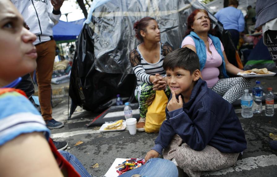 Familias se aferran a la esperanza tras sismo en México