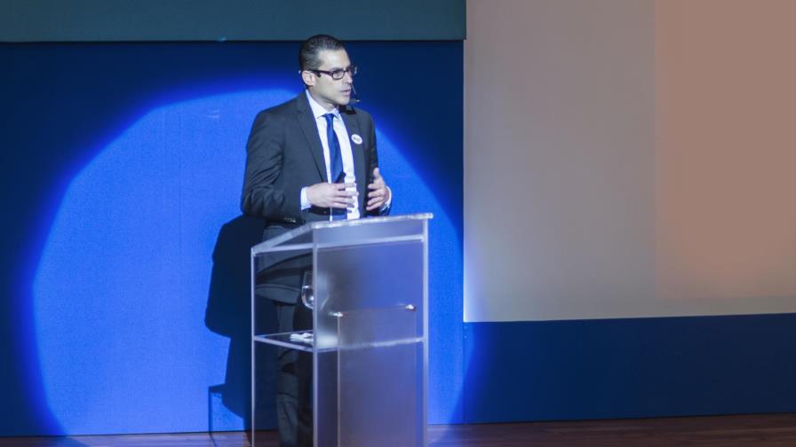 Psiquiatra diserta sobre las enfermedades mentales Psiquiatra diserta sobre las enfermedades mentales