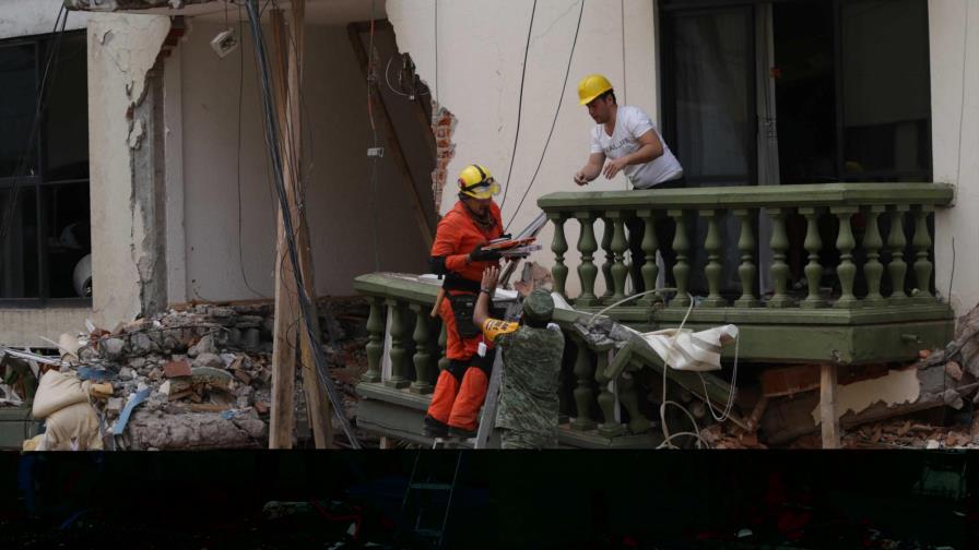 Mueren tres personas por nuevo sismo que generó alarma en centro y sur México