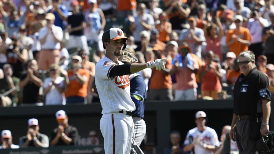 Machado, dos hits y los Orioles vencen 9-4 a los Rays en adiós a Hardy Machado, dos hits y los Orioles vencen 9-4 a los Rays en adiós a Hardy