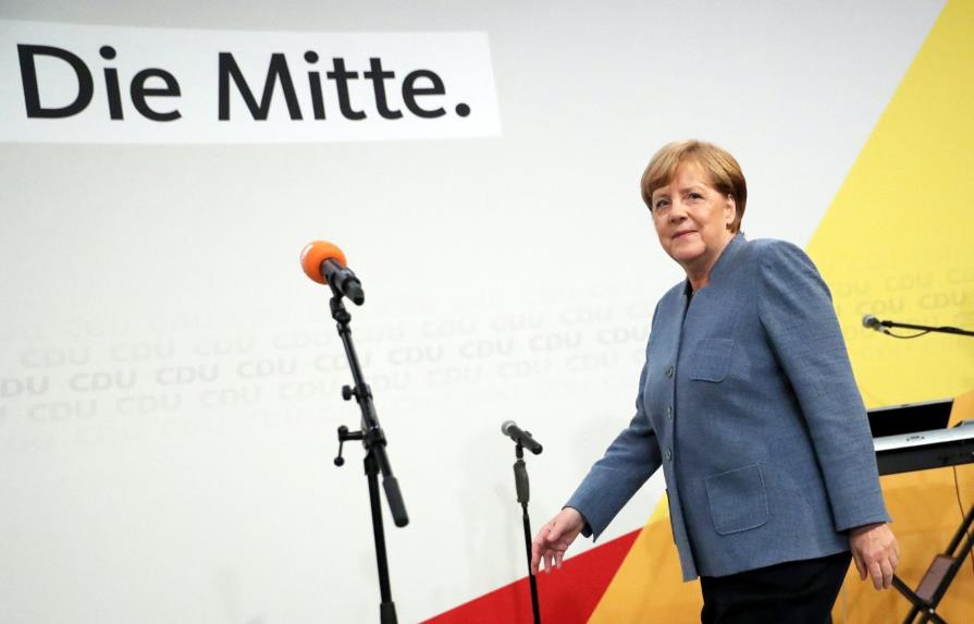 Resultados parciales confirman victoria de Merkel y empuje de ultraderecha en Alemania