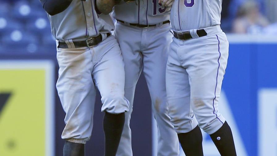 Rockies doblegan a Padres y se acercan a playoffs Rockies doblegan a Padres y se acercan a playoffs