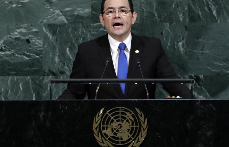 Juristas piden al Congreso guatemalteco levantar la inmunidad al presidente