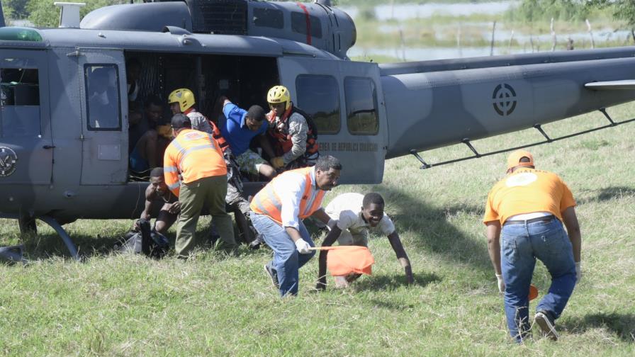 Recuperan cadáveres de haitianos arrastrados por río Yaque del Norte en Hatillo Palma Recuperan cadáveres de haitianos arrastrados por río Yaque del Norte en Hatillo Palma