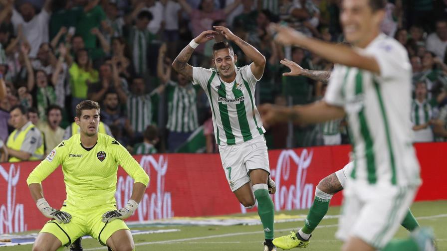 El Betis golea al Levante y entra en zona europea