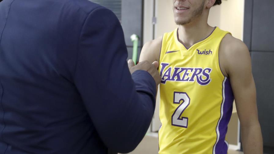 Unos Lakers “jóvenes, por hacer y hambrientos” arrancan con Ball al mando