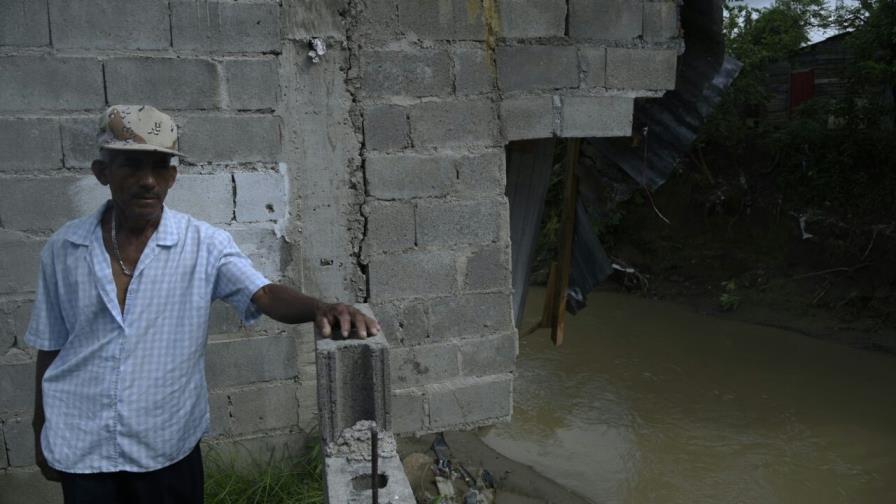 Desde que se nubla empieza  el temor en  barrio de Cienfuegos 