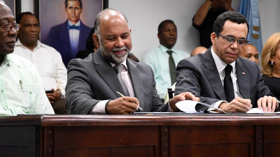 Acuerdo entre ADP y Educación pone fin a situación de bloqueados Acuerdo entre ADP y Educación pone fin a situación de bloqueados