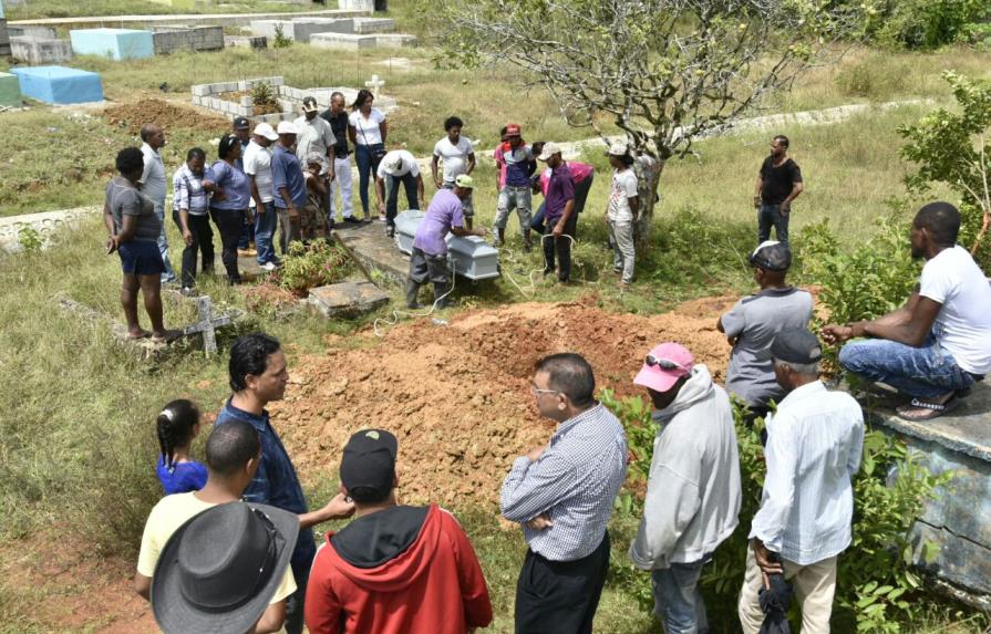 Desentierran y decapitan cadáver de homicida en Sabana Grande de Boyá