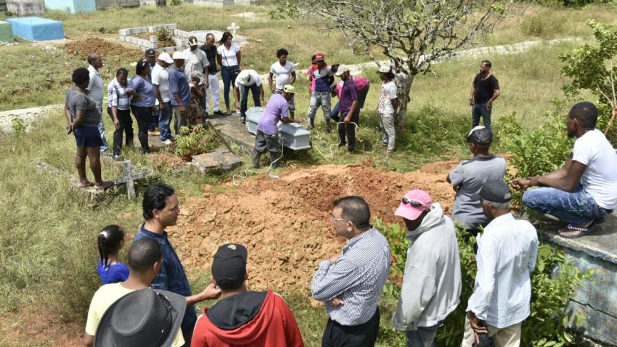 Desentierran y decapitan cadáver de homicida en Sabana Grande de Boyá