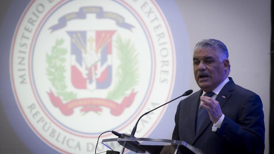 Ministro de Relaciones Exteriores presentó ayer memorias de su gestión Ministro de Relaciones Exteriores presentó ayer memorias de su gestión