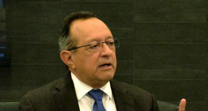 Ángel Estévez dice no habrá escasez de productos agropecuarios tras huracanes 
