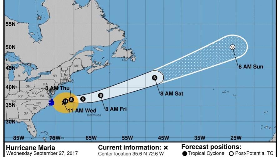María se convierte de nuevo en huracán mientras se aleja de costa de EE.UU.