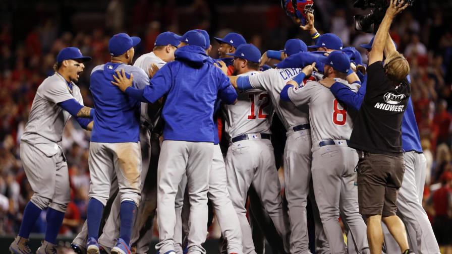 Cachorros vencen a Cardenales y aseguran título divisional 