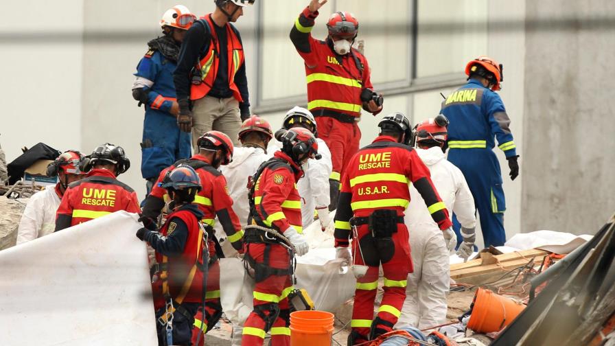 En tres semanas han muerto 445 mexicanos a causa de los terremotos En tres semanas han muerto 445 mexicanos a causa de los terremotos