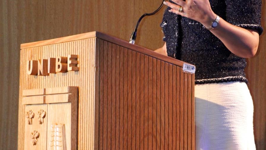 Sugieren educación sexual en escuelas públicas para prevenir embarazos en adolescentes