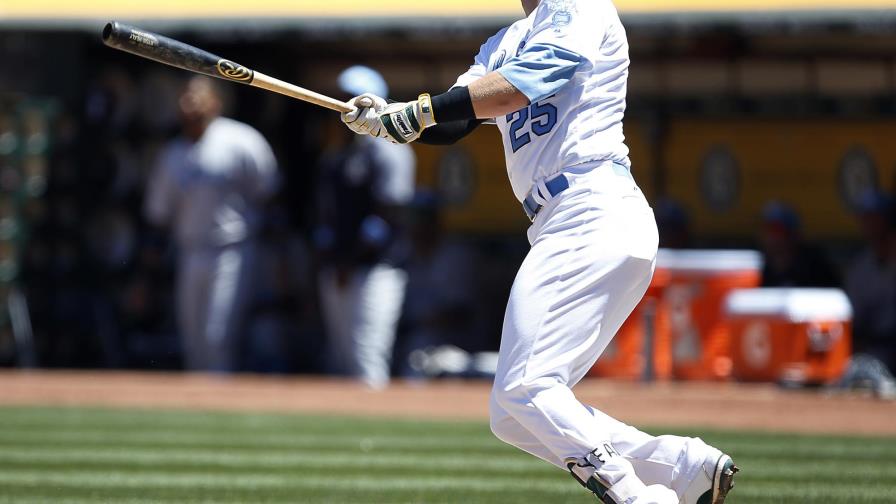 Ryon Healy rompe empate; Atléticos vencen a Rangers Ryon Healy rompe empate; Atléticos vencen a Rangers