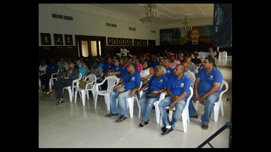 Interior y Policía analiza con comunitarios soluciones a temas de seguridad ciudadana