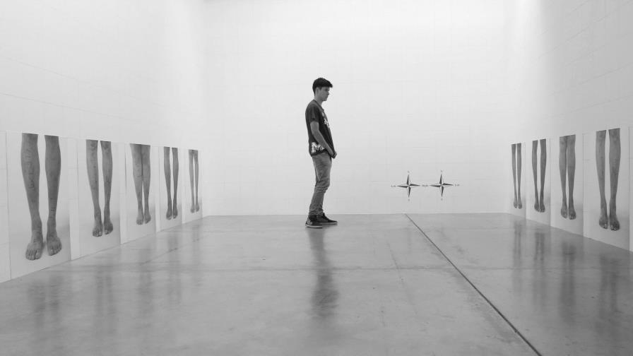 Niños estudian en medio de las balas de una guerra que persiste en Colombia