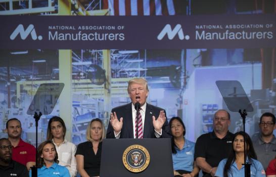 Insultan al dueño de los Cavaliers por ofensa de LeBrón al presidente Trump