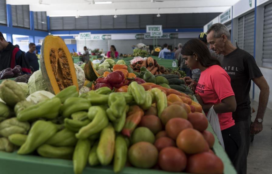 Mercado de Honduras recupera poco a  poco su clientela de años