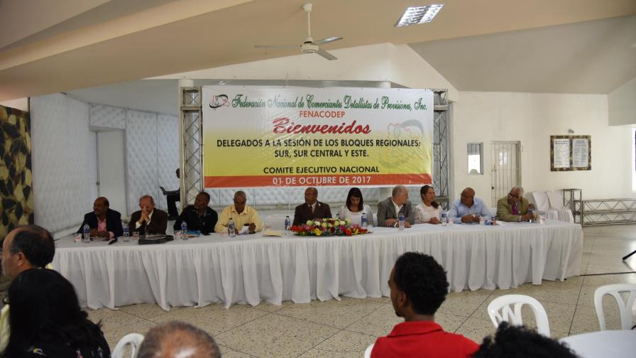 Detallistas piden al Gobierno crear auxilio económico por daños de  Irma y María 