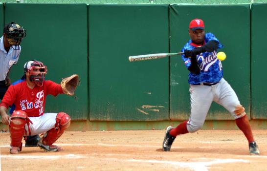 Adovenprofar, Emce, Manlio Bobadilla, Villa Juana, Centro y Mellos avanzan en sóftbol