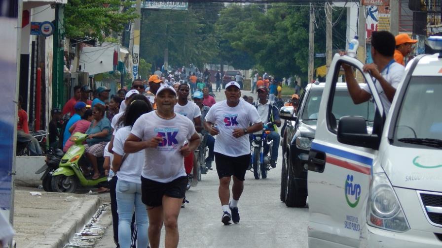 Fiscalía   realiza exitosa marcha contra violencia a la mujer y maltrato infantil