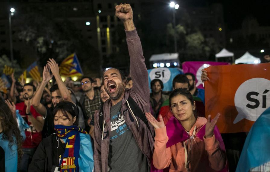 Catalanes dicen que en el referéndum se impuso el sí con 90% de los votos 