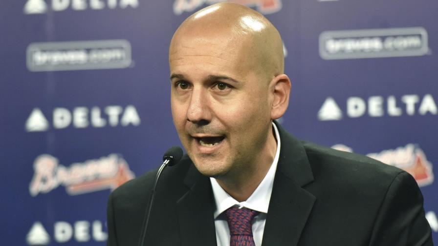 El gerente general de Bravos renuncia bajo investigación de MLB 