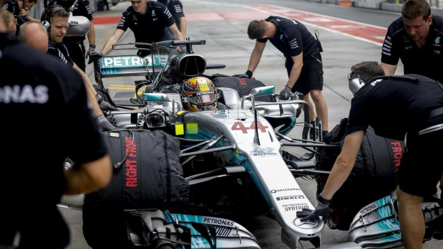 Mercedes insatisfecha pese a ampliar ventaja en F1 