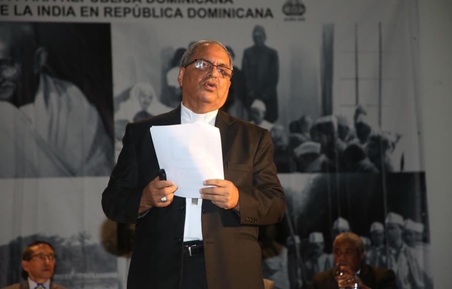Monseñor Ramón Benito Ángeles afirma que se debe trabajar por un ambiente de paz  