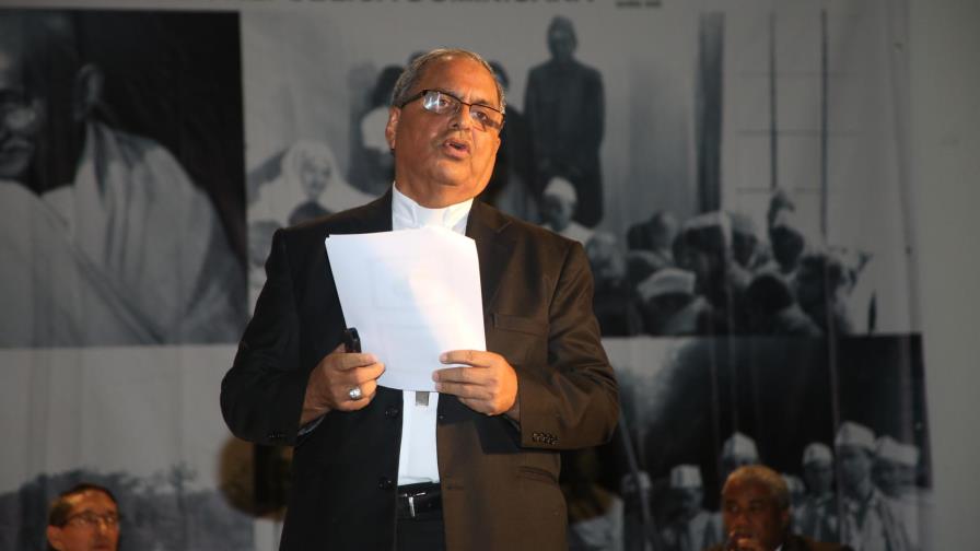 Monseñor Ramón Benito Ángeles afirma que se debe trabajar por un ambiente de paz  