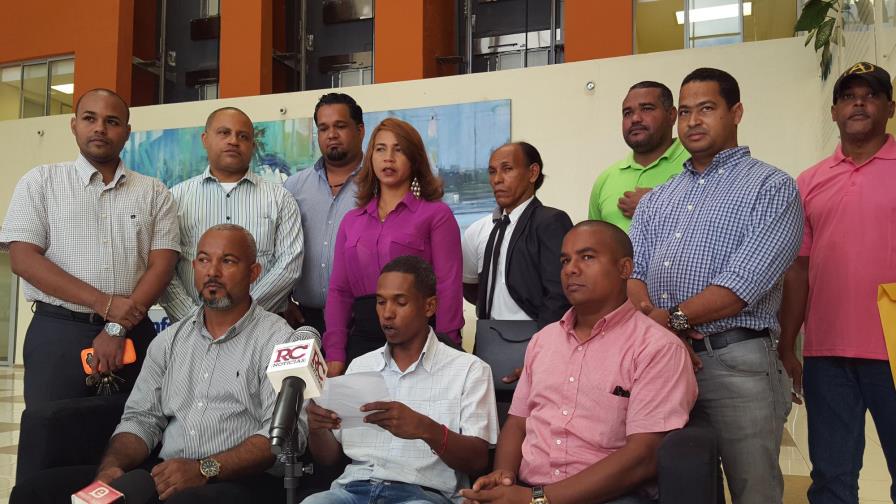 Empleados de la UASD denuncian rector tiene “secuestrada”  asociación que los organiza