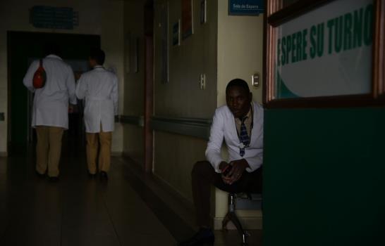 Atribuyen a las lluvias fallo del sistema eléctrico del hospital Marcelino Vélez