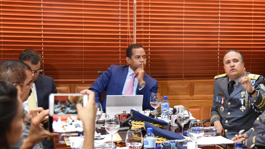 Director de la Policía Nacional afirma indaga sobre funciones de sus agentes Director de la Policía Nacional afirma indaga sobre funciones de sus agentes