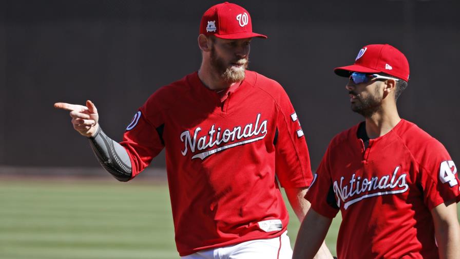 Strasburg abriría 1er juego de Nacionales en los playoffs 
