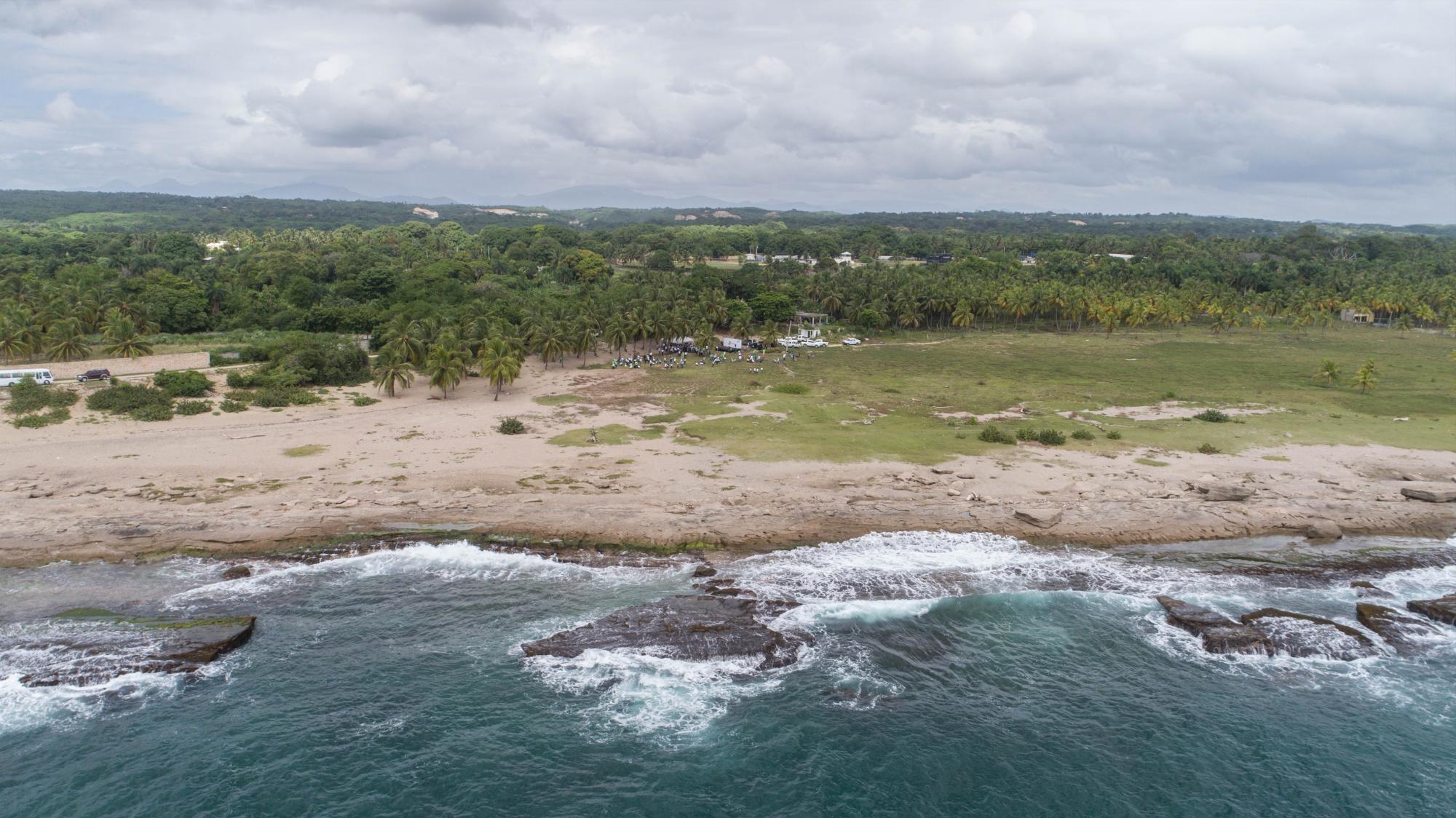 Vista aérea de la jornada de reforestación en Nigua.