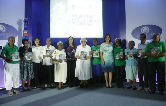 Vicepresidencia pone en circulación edición ilustrada Ley Protección de la Persona Envejeciente