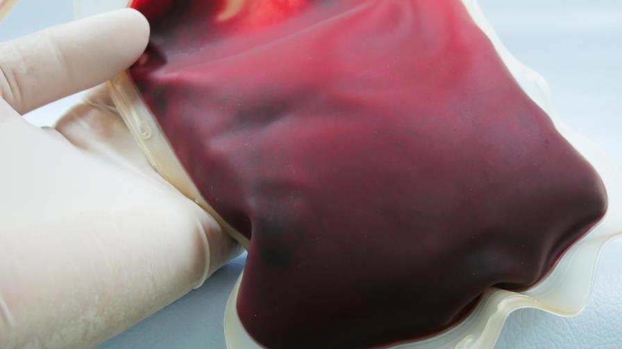 Tribunal ordena transfusión de sangre a recién nacida cuyos padres se oponían por religión Tribunal ordena transfusión de sangre a recién nacida cuyos padres se oponían por religión