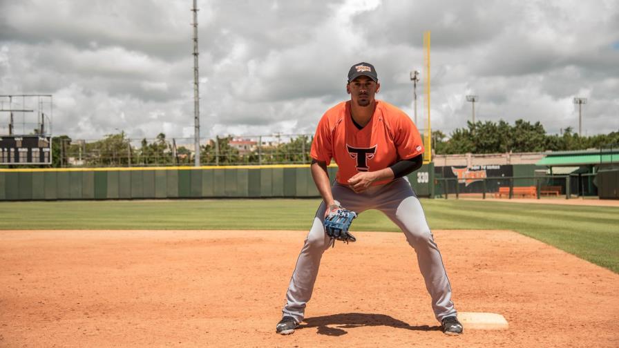 Ronald Guzmán se ha vuelto más fuerte por obstáculos en el béisbol