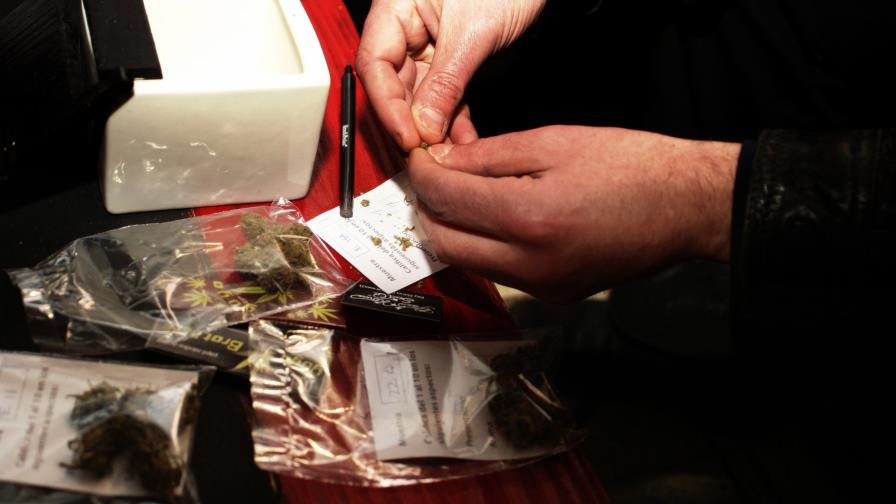 Quizá no sea sabio legalizar la marihuana, indica un estudio