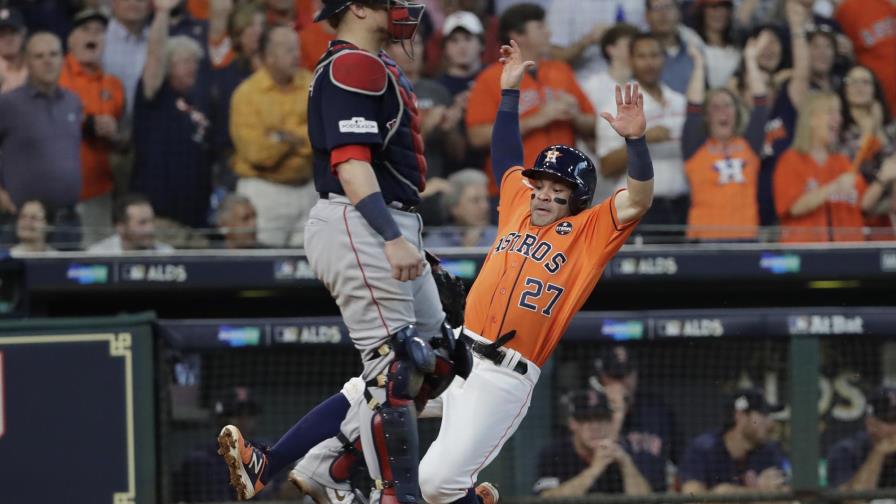 Correa y Altuve dan a Astros ventaja sobre Boston